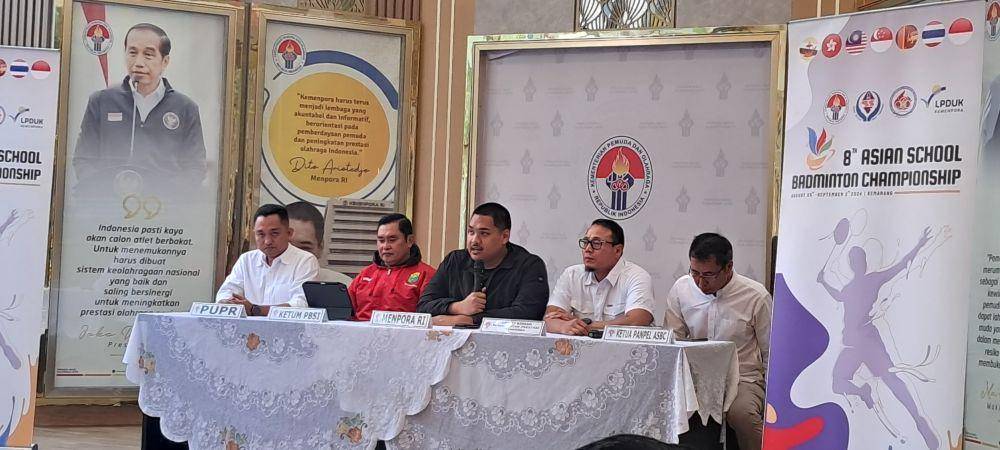 Konferensi pers Ketua Umum PP PBSI, Fadil Imran bersama Menteri Pemuda dan Olahraga, Dito Ariotedjo dan perwakilan Kementerian PUPR (dok.Istimewa)