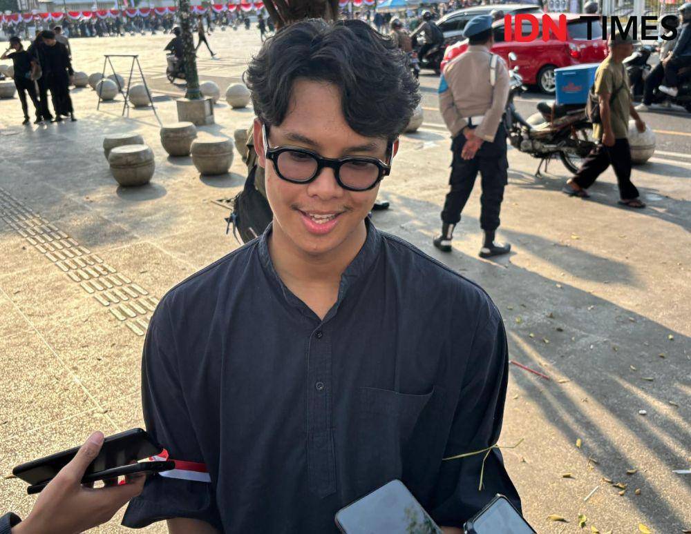 Putera Ganjar Pranowo, Muhammad Zinedine Alam Ganjar ikut turun aksi Jogja Memanggil  Titik Nol Kilometer Kota Yogyakarta, Kamis (22/8/2024).  (IDNTimes/Herlambang Jati)
