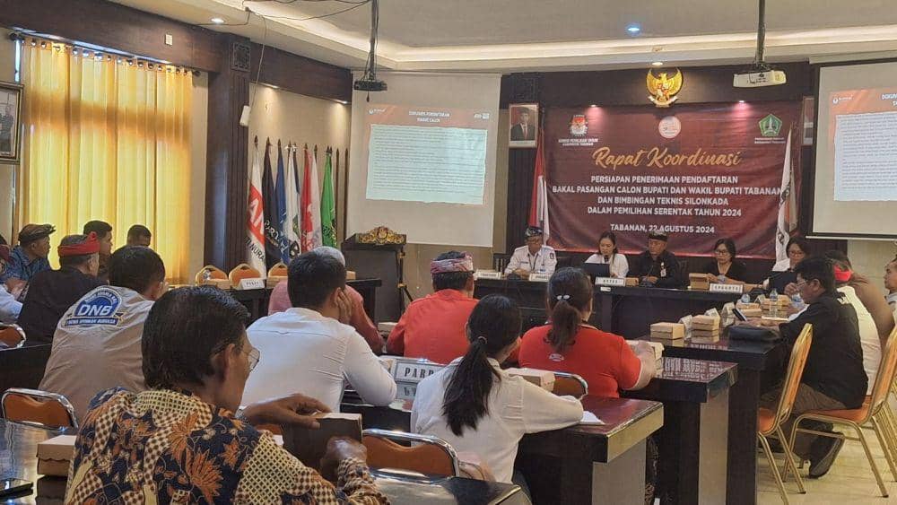 Rapat koordinasi persyaratan cabup-cawabup Pilkada 2024 di KPU Tabanan, Kamis (22/8/2024) (Dok.IDNTimes/Istimewa)