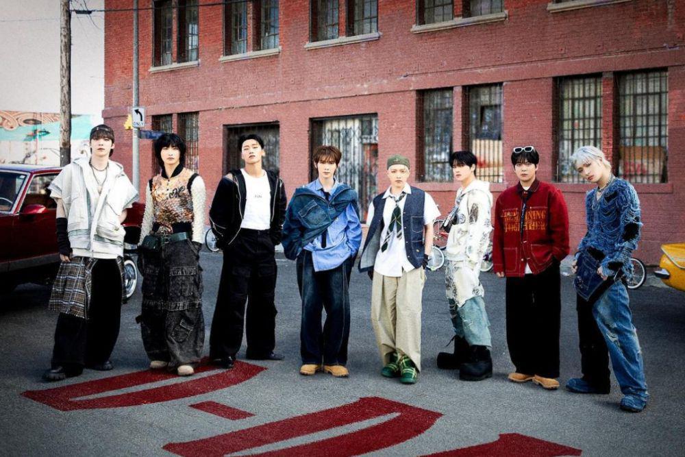 ATEEZ (instagram.com/ateez_official_)