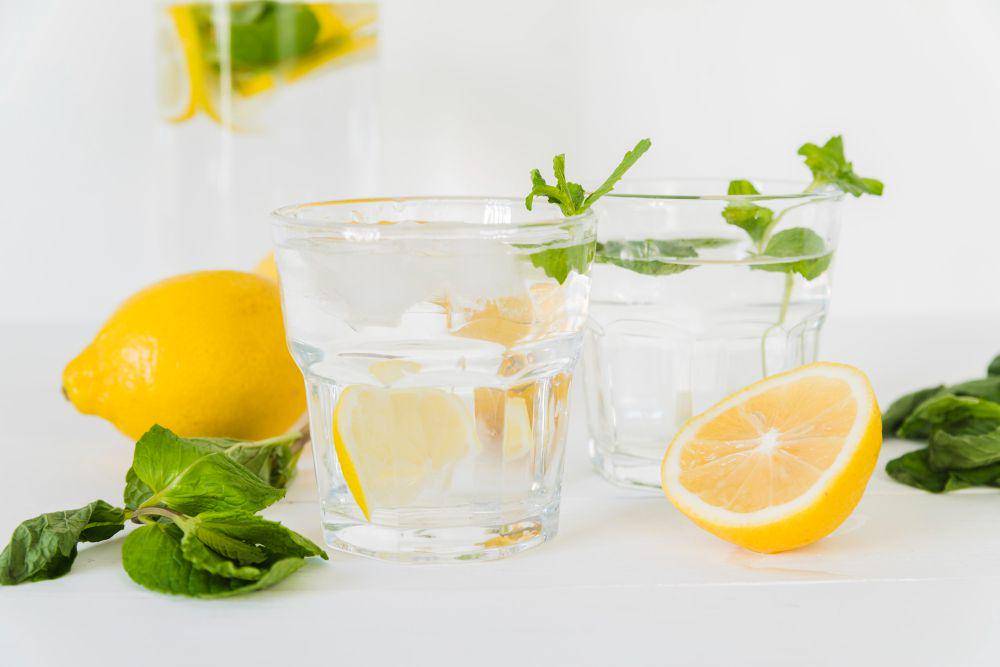ilustrasi infused water (freepik.com/freepik)