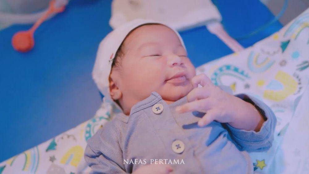 potret perdana Shireen anak Nadya Mustika (Instagram.com/nadyamustikarahayu)