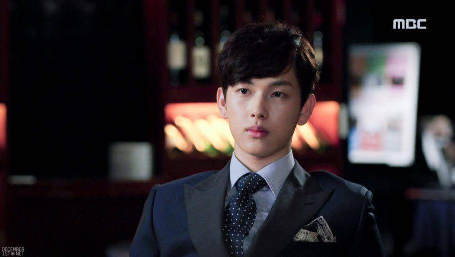 Still cut Im Siwan di drama Triangle (dok.MBC Drama/Triangle)