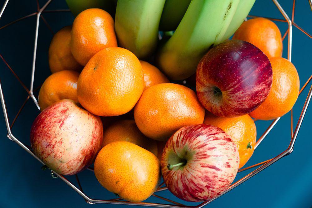 ilustrasi buah-buahan (pixabay.com/Victor Jr Jomoc)
