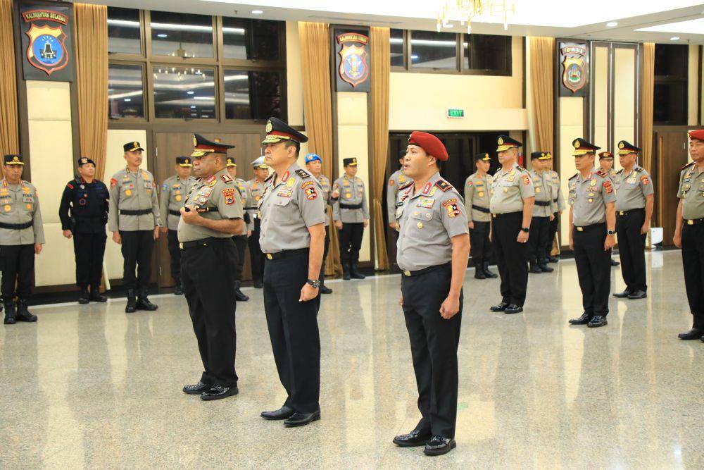 Kapolri Jenderal Listyo Sigit Prabowo memimpin upacara kenaikan pangkat sejumlah perwira tinggi Polri pada Jumat (23/8/2024) (IDN Times/Istimewa)