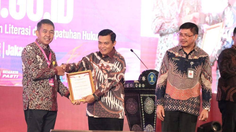 JDIH Unnes Dapat Penghargaan dari Kemenkumham