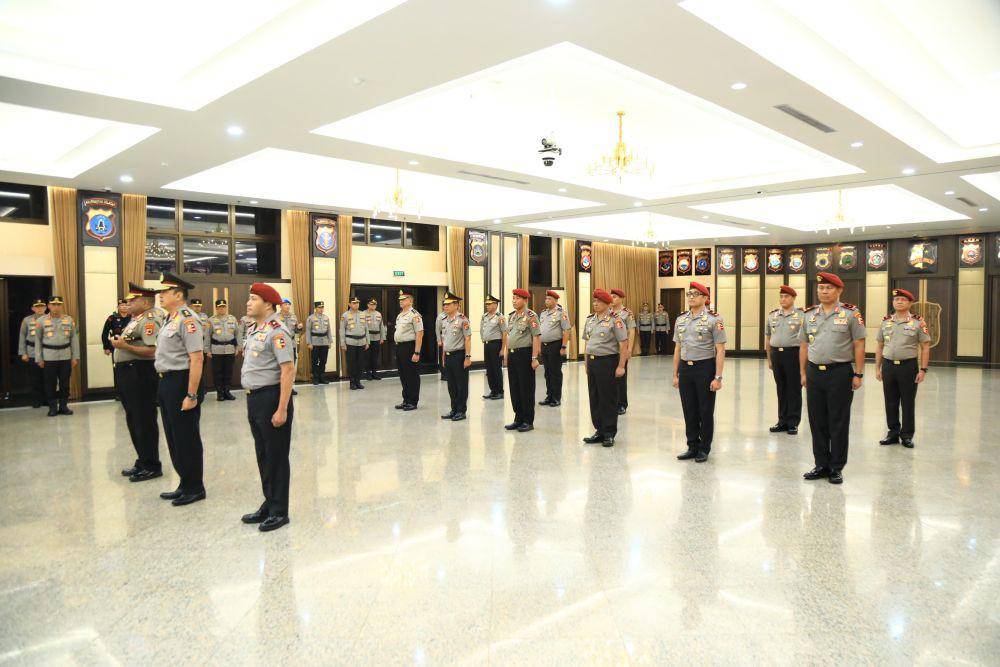 Kapolri Jenderal Listyo Sigit Prabowo memimpin upacara kenaikan pangkat sejumlah perwira tinggi Polri pada Jumat (23/8/2024) (IDN Times/Istimewa)