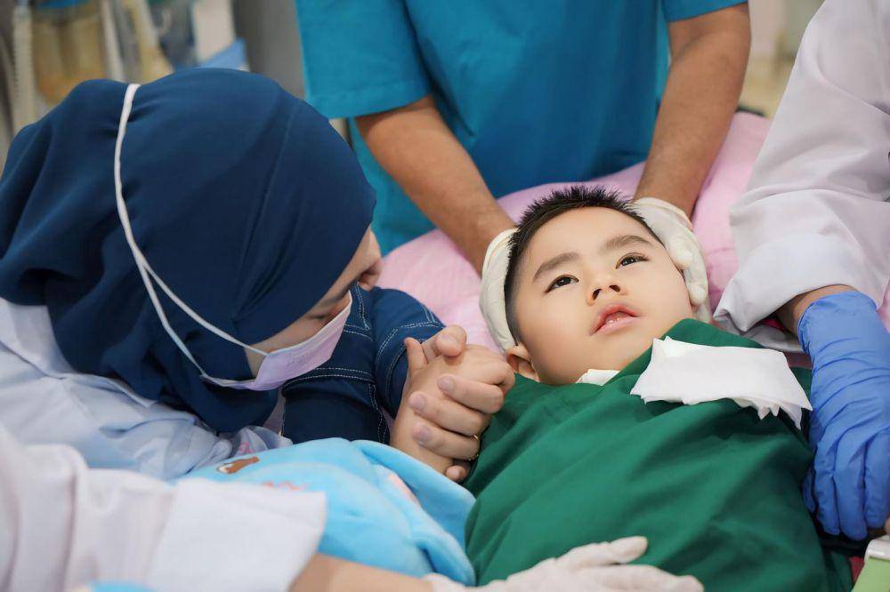 potret anak Oki Setiana Dewi jalani terapi stemcell (instagram.com/okisetianadewi)