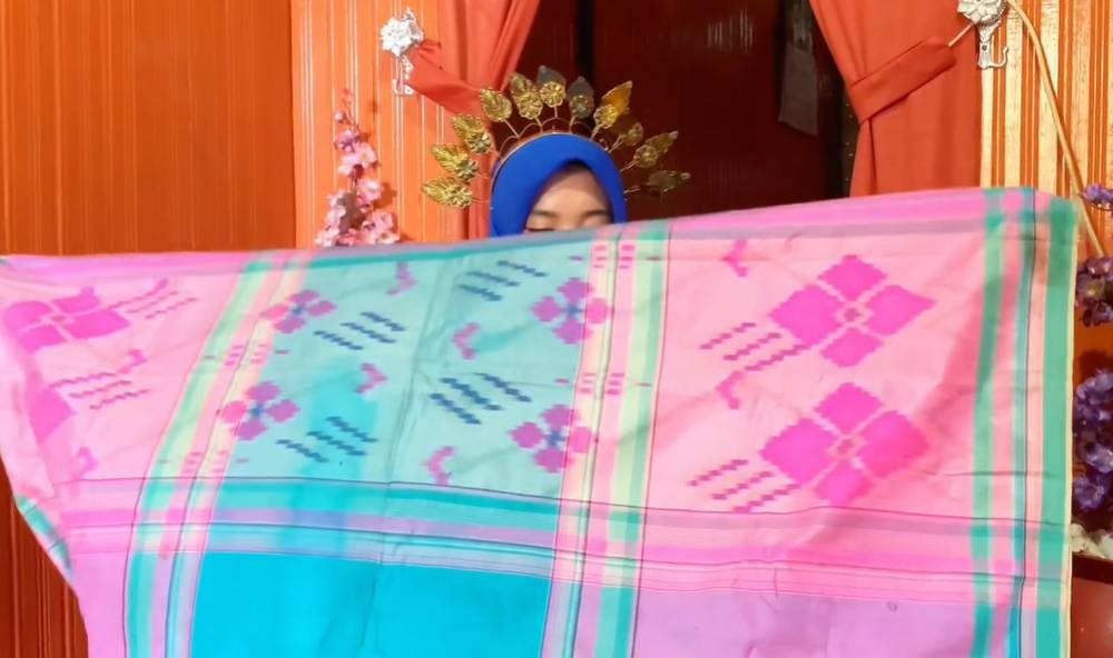 ilustrasi motif lipa sabbe (youtube.com/SMKN 1 WAJO)