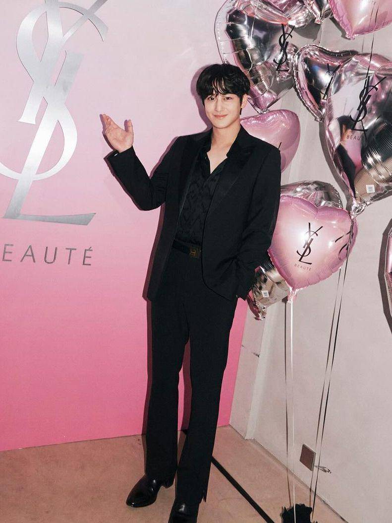 potret Kim Bum (instagram.com/k.kbeom)