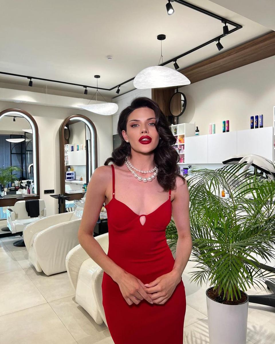 Potret Miss Universe Uzbekistan 2024 Nigina Fakhriddinova (Instagram.com/niginafaxriddinova)