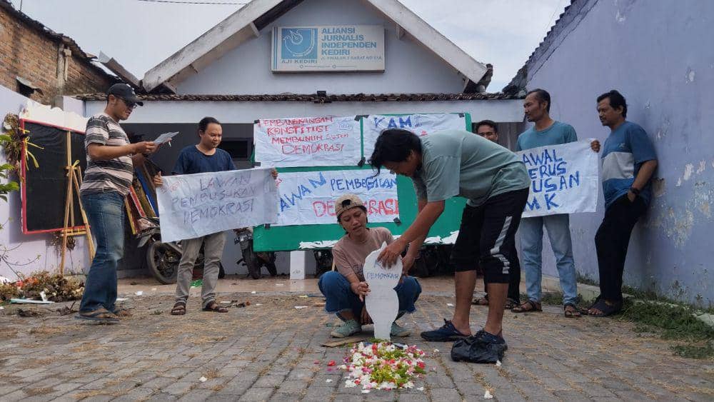 AJI Kediri gelar aksi kawal putusan MK. IDN Times/ istimewa