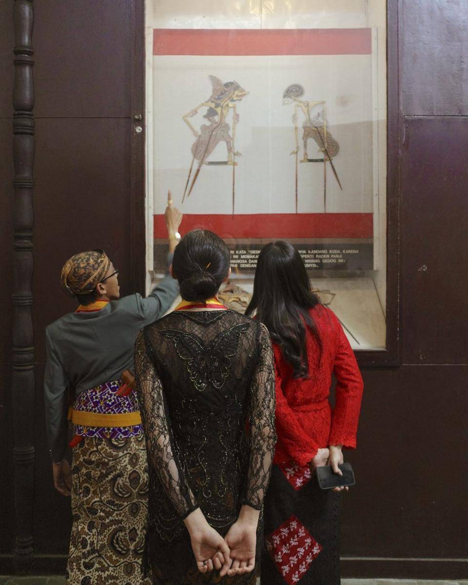 potret Yasmin Napper di Keraton Kasunanan Surakarta (instagram.com/yasminnapper)