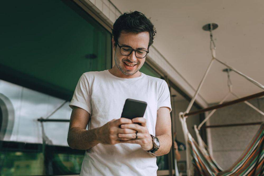 ilustrasi orang bersemangat (pexels.com/Helena Lopes)