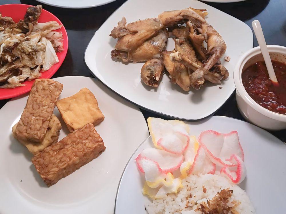 Ayam Berkah Rachmat (instagram.com/sandhini_)