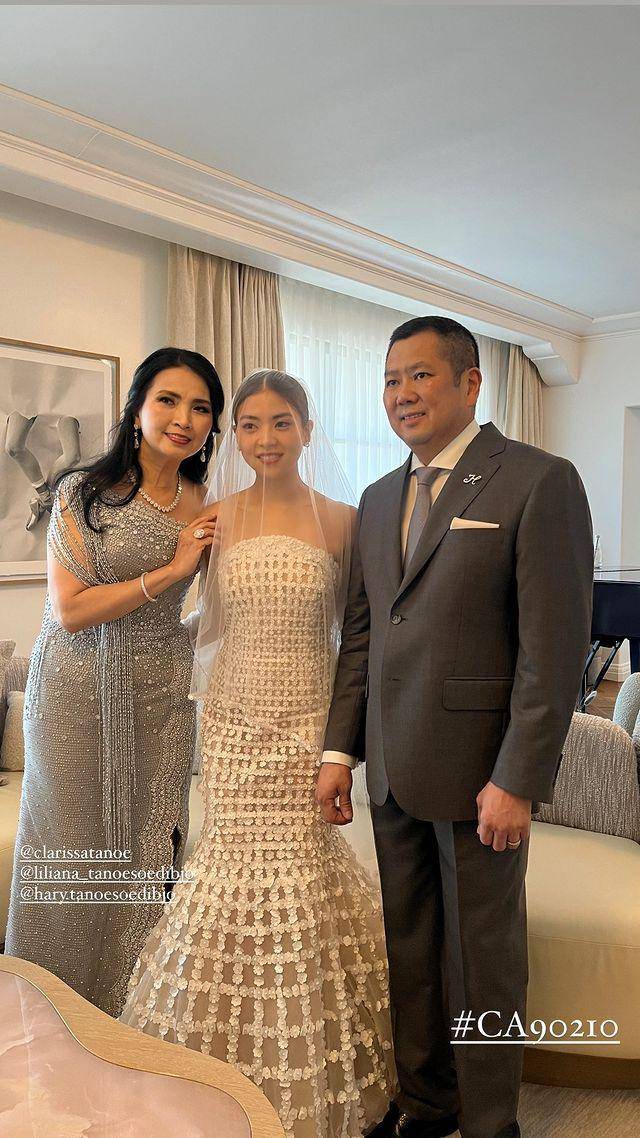 potret keluarga Tanoesoedibjo di pernikahan Clarissa (instagram.com/valenciatanoe)