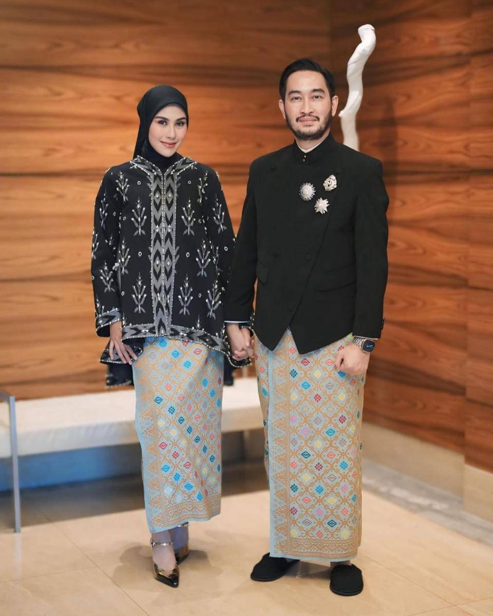 potret artis pakai baju adat di ultah partai (instagram.com/syahnazs)