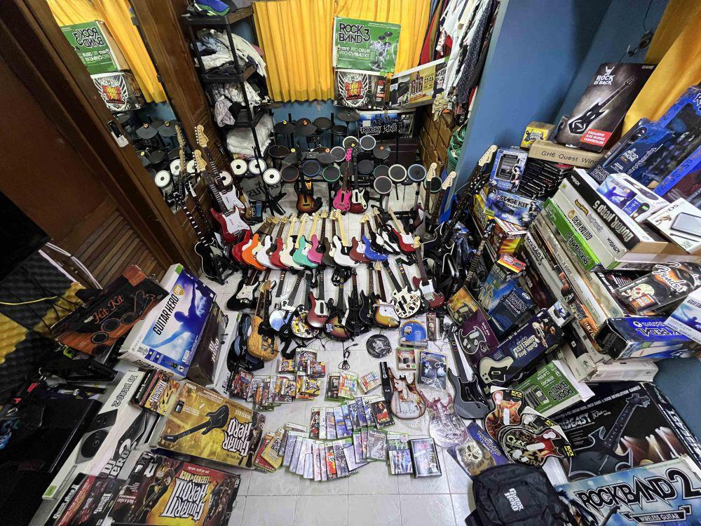 potret koleksi Guitar Hero (reddit.com/user/Sebzmusicmx)