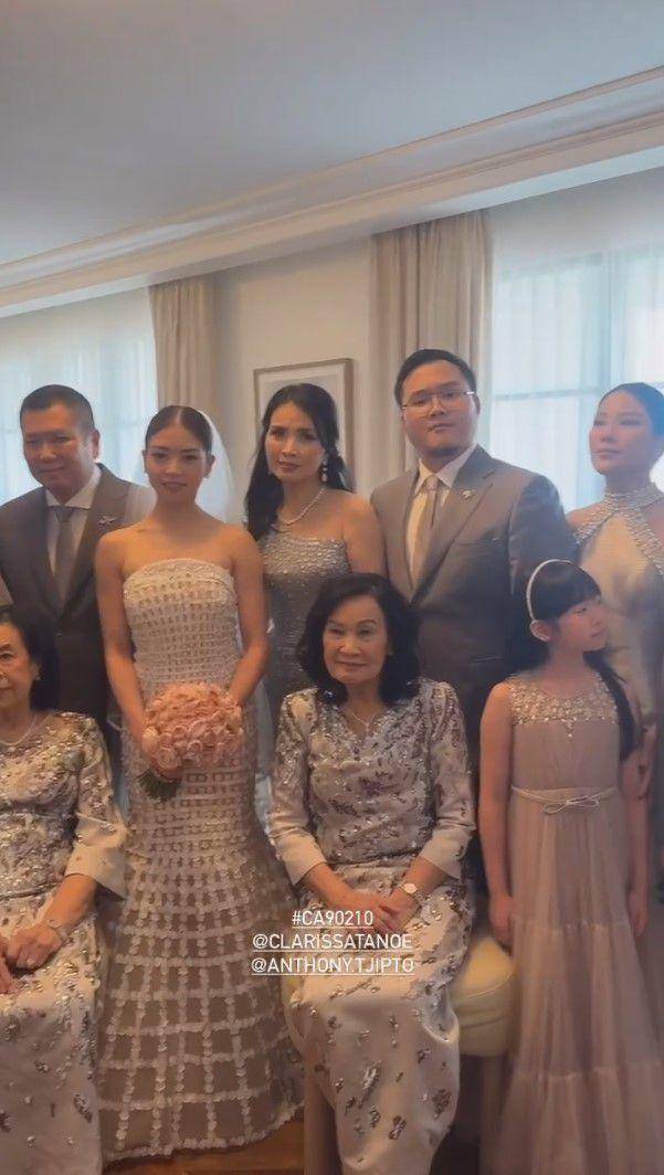 potret keluarga Tanoesoedibjo di pernikahan Clarissa (instagram.com/anthony.tjipto)