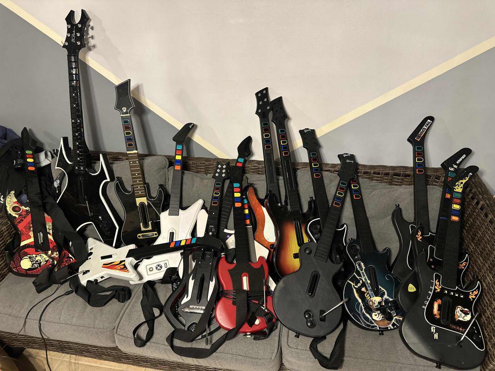 potret koleksi Guitar Hero (reddit.com/user/Wolfgang_Sav)