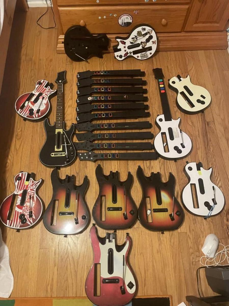 potret koleksi Guitar Hero (reddit.com/user/red3517)