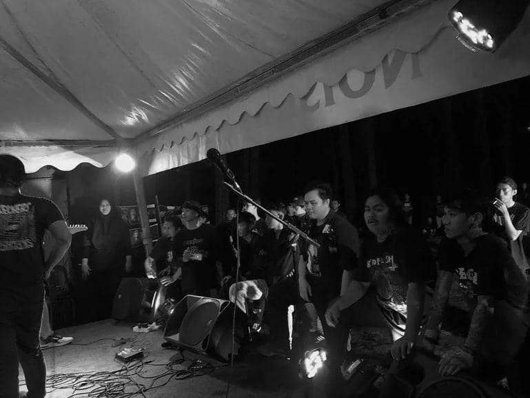 Suasana acara Noise Breeze Fest 2022 yang berlangsung di kawasan Hutan Pinus Moncong Sipolong Ramah Bissoloro, Kabupaten Gowa, 8 Oktober 2022. (Instagram.com/noisebreezefest)