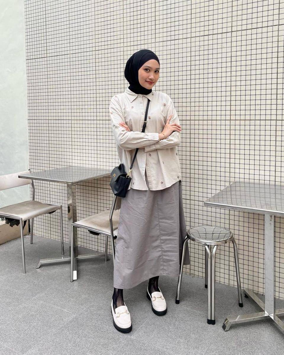 Selebgram April (instagram.com/charapril)