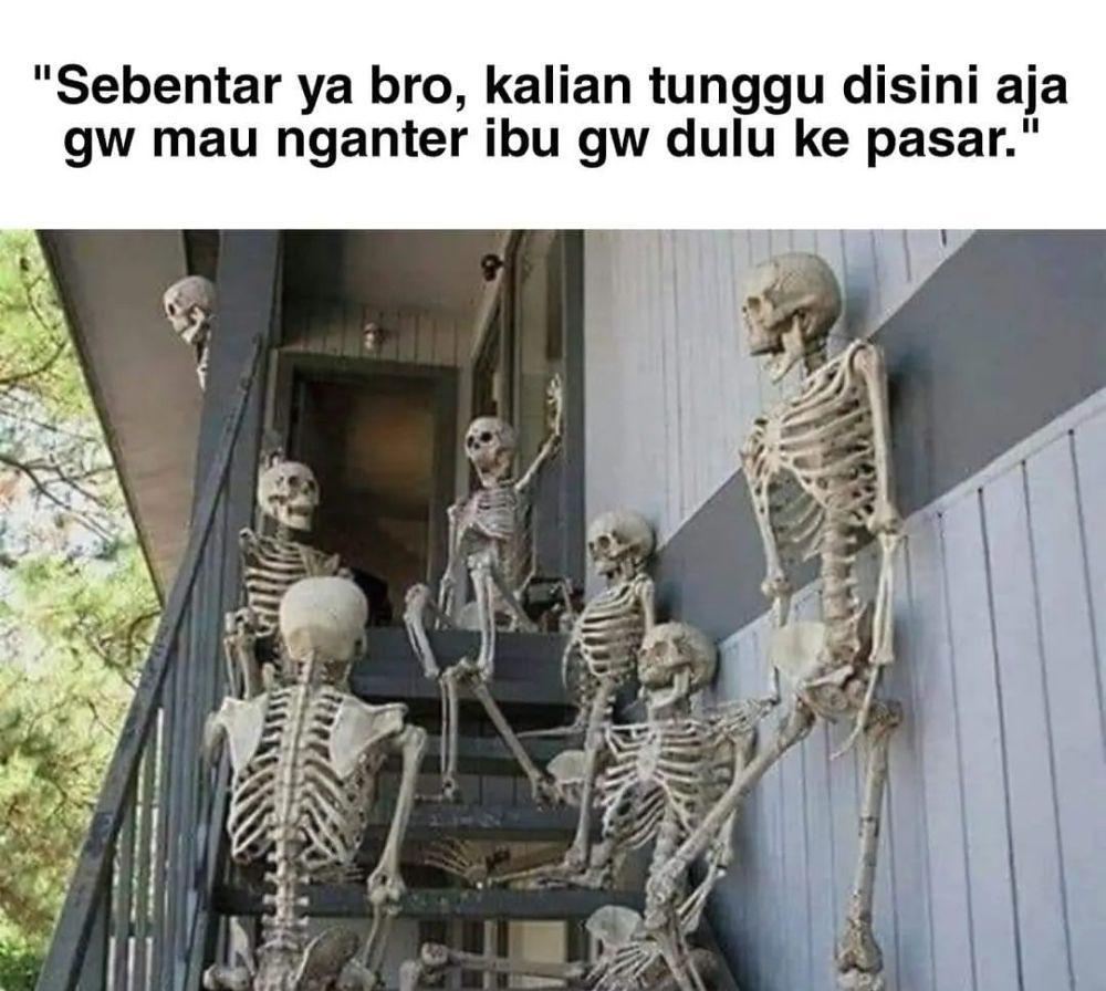 meme antar mak ke pasar (instagram.com/uwuuxd.id)