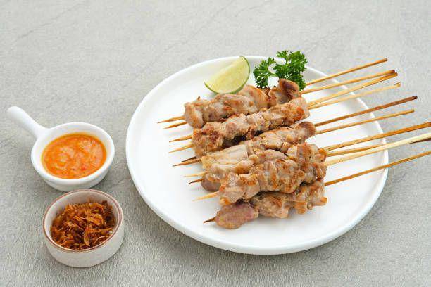 Ilustrasi sate asin. istockphoto.com/Tyasindayanti