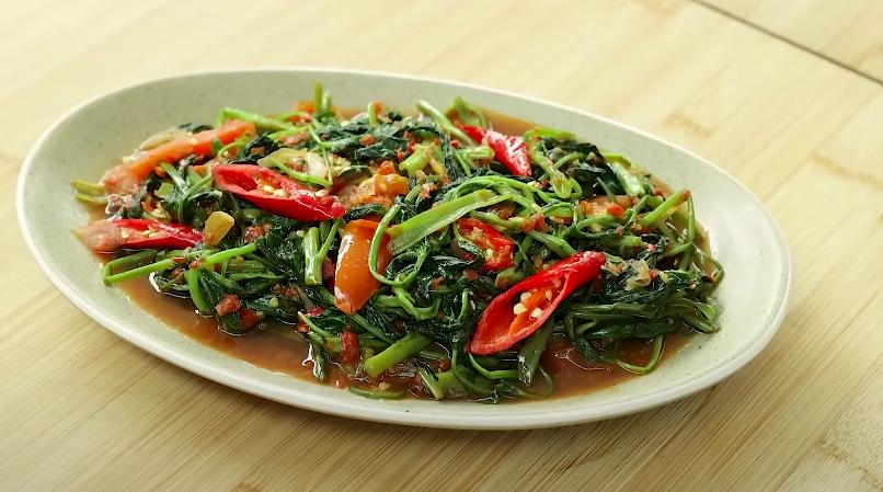 Resep Tumis Kangkung Terasi yang Pedasnya Bikin Lahap Makan