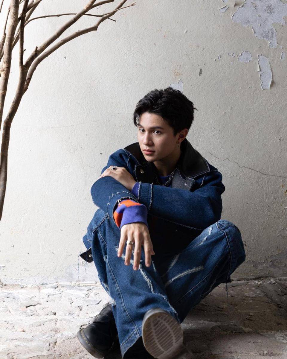 padu padan blue jeans ala William LYKN (instagram.com/williamjkp)