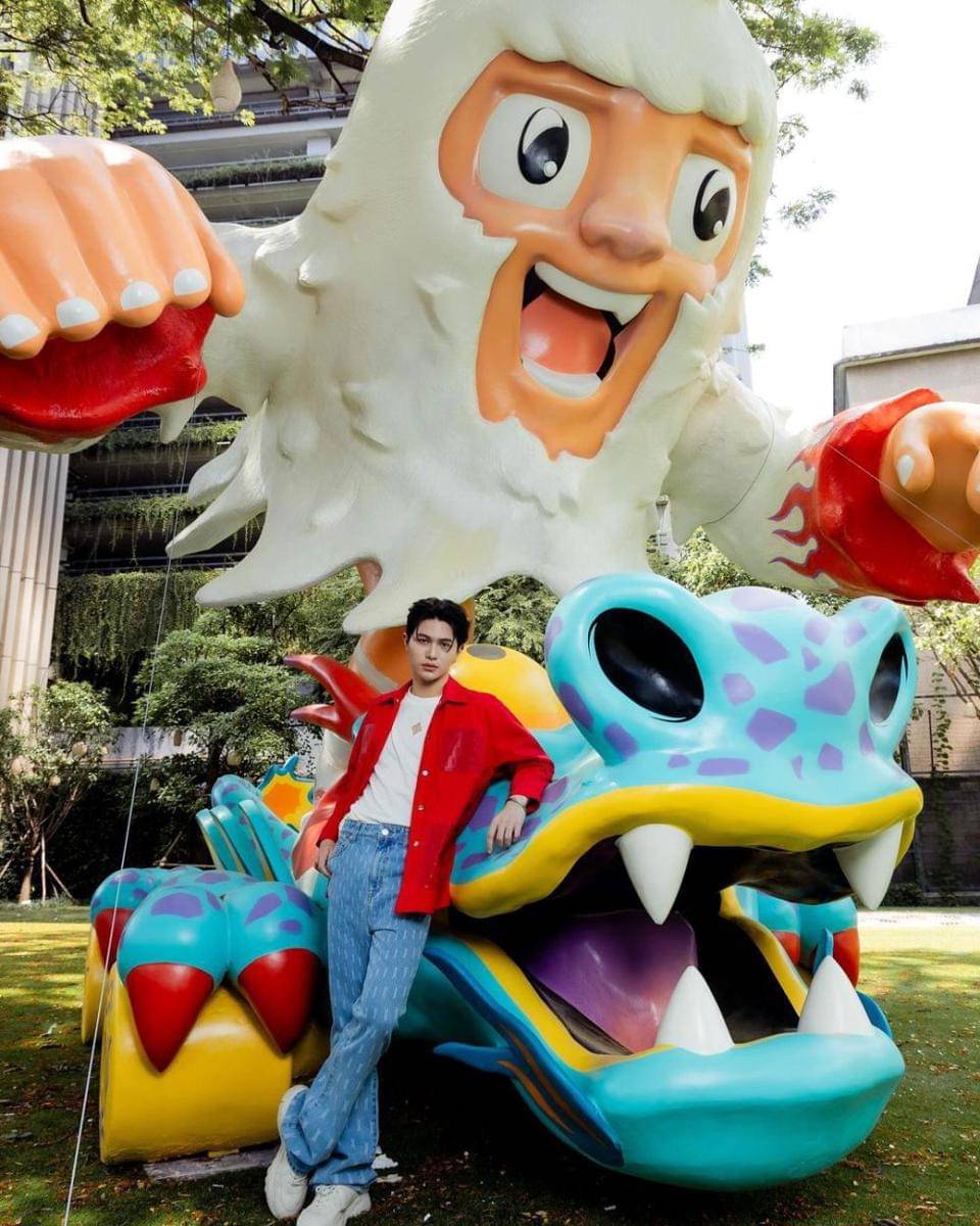 padu padan blue jeans ala William LYKN (instagram.com/williamjkp)