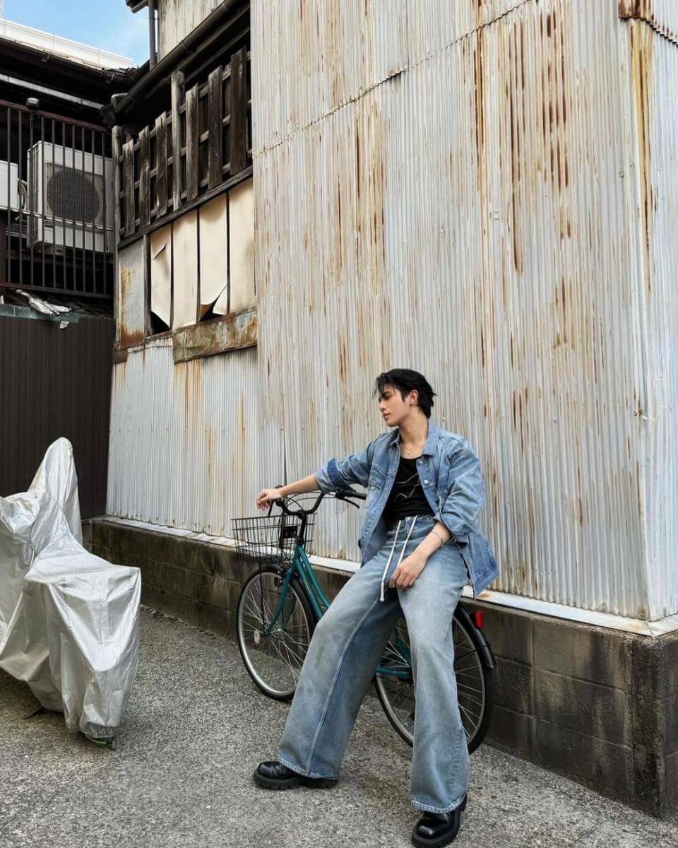 padu padan blue jeans ala William LYKN (instagram.com/williamjkp)