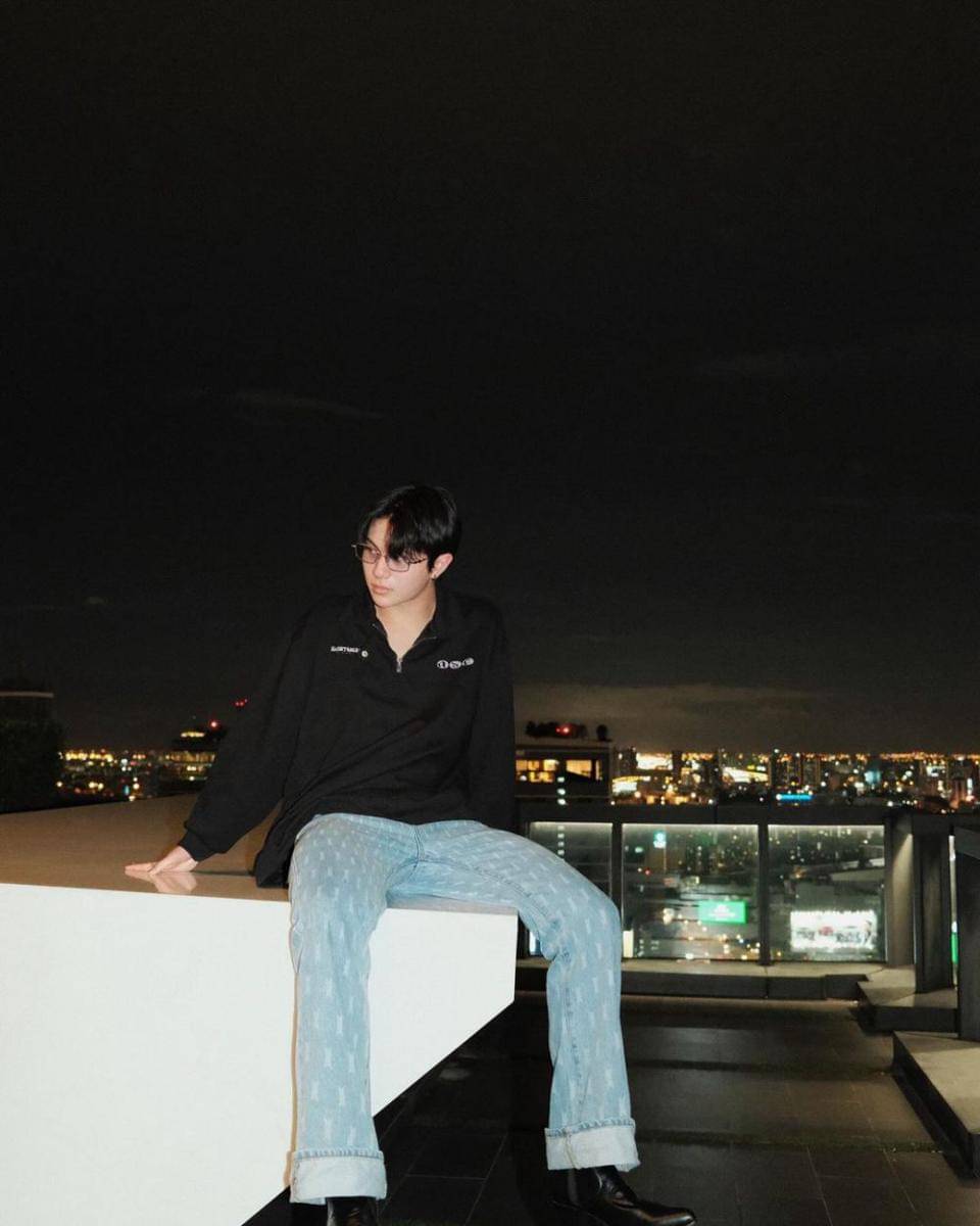 padu padan blue jeans ala William LYKN (instagram.com/williamjkp)