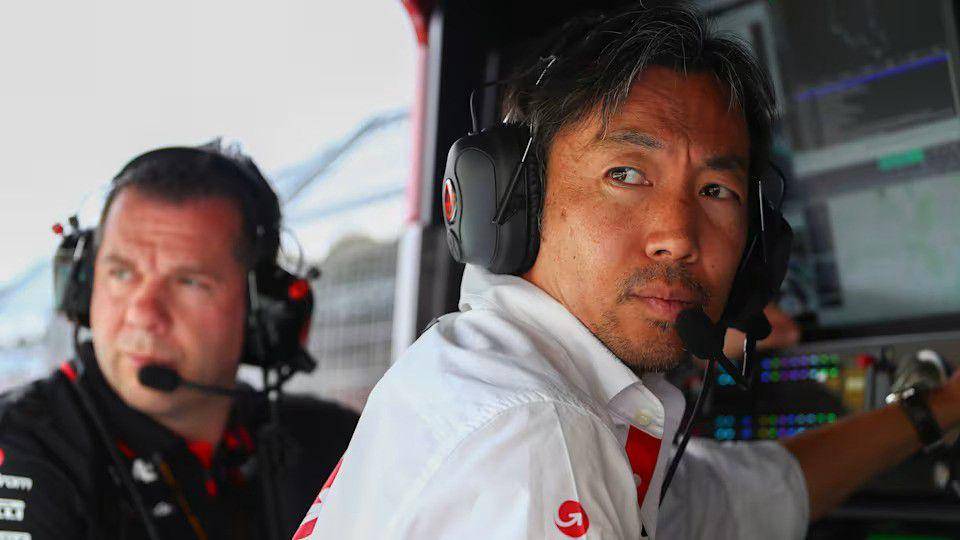 Team Principal Haas, Ayao Komatsu (formula1.com)
