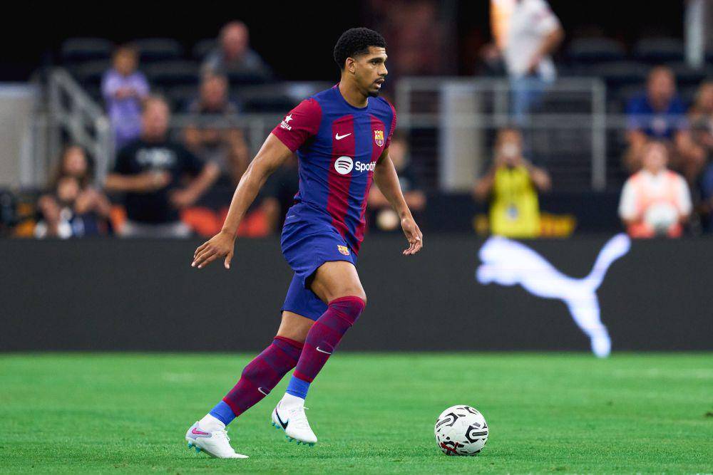 Ronald Araujo (fcbarcelona.com)
