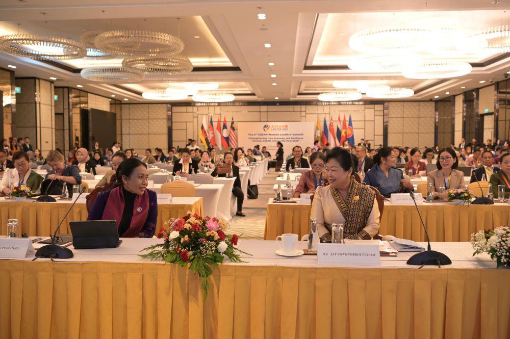 Menteri Pemberdayaan Perempuan dan Perlindungan Anak (PPPA), Bintang Puspayoga menghadiri Konferensi Tingkat Tinggi (KTT) Pemimpin Perempuan Perhimpunan Bangsa-Bangsa Asia Tenggara ke-3/3rd Association of Southeast Asian Nations (ASEAN) Women Leaders’ Summit di di Vientiane, Lao (Dok. Humas KemenPPPA)
