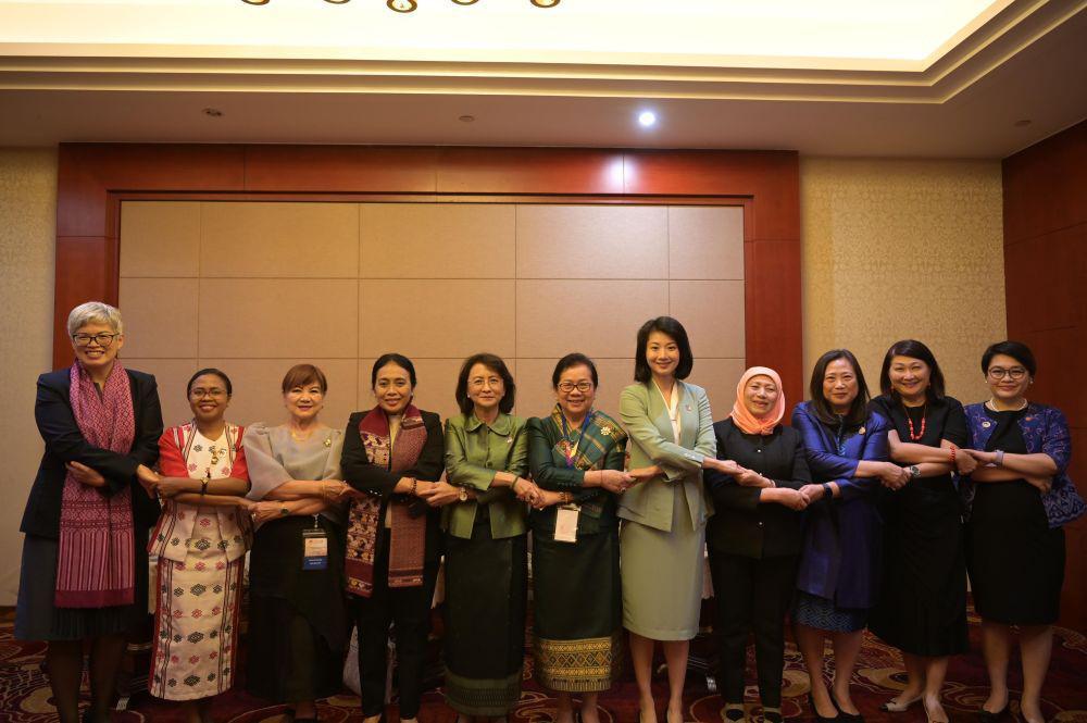 Menteri Pemberdayaan Perempuan dan Perlindungan Anak (PPPA), Bintang Puspayoga menghadiri Konferensi Tingkat Tinggi (KTT) Pemimpin Perempuan Perhimpunan Bangsa-Bangsa Asia Tenggara ke-3/3rd Association of Southeast Asian Nations (ASEAN) Women Leaders’ Summit di di Vientiane, Lao (Dok. Humas KemenPPPA)