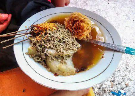 Ilustrasi lontong kupang. istockphoto.com/AnsaniNurwiki