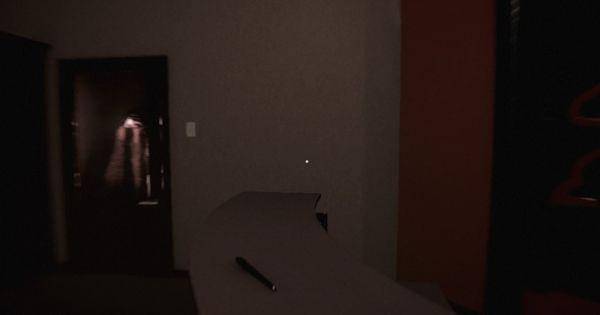 Penampakan sosok kuntilanak di pintu  ( Dok. Hige Studio / Nightmare Side The Game )