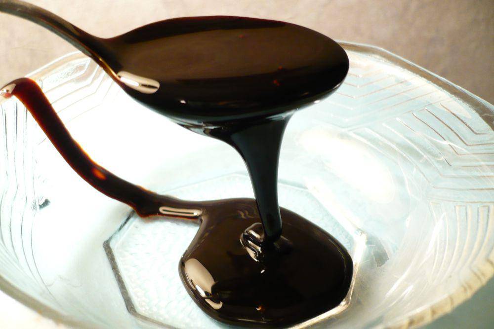 ilustrasi blackstrap molasses (commons.wikimedia.org/Badagnani)