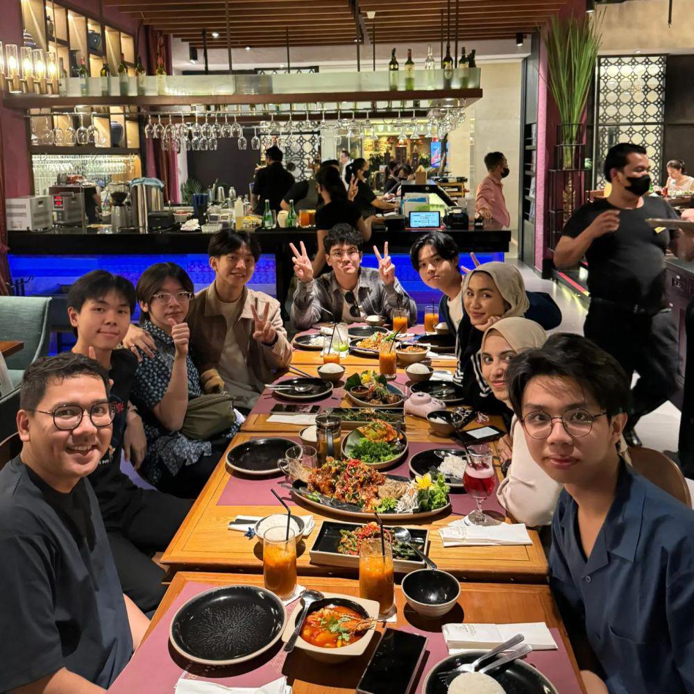 potret ulang tahun Xaviera bareng peserta Clash of Champions (instagram.com/shakiraamirah)