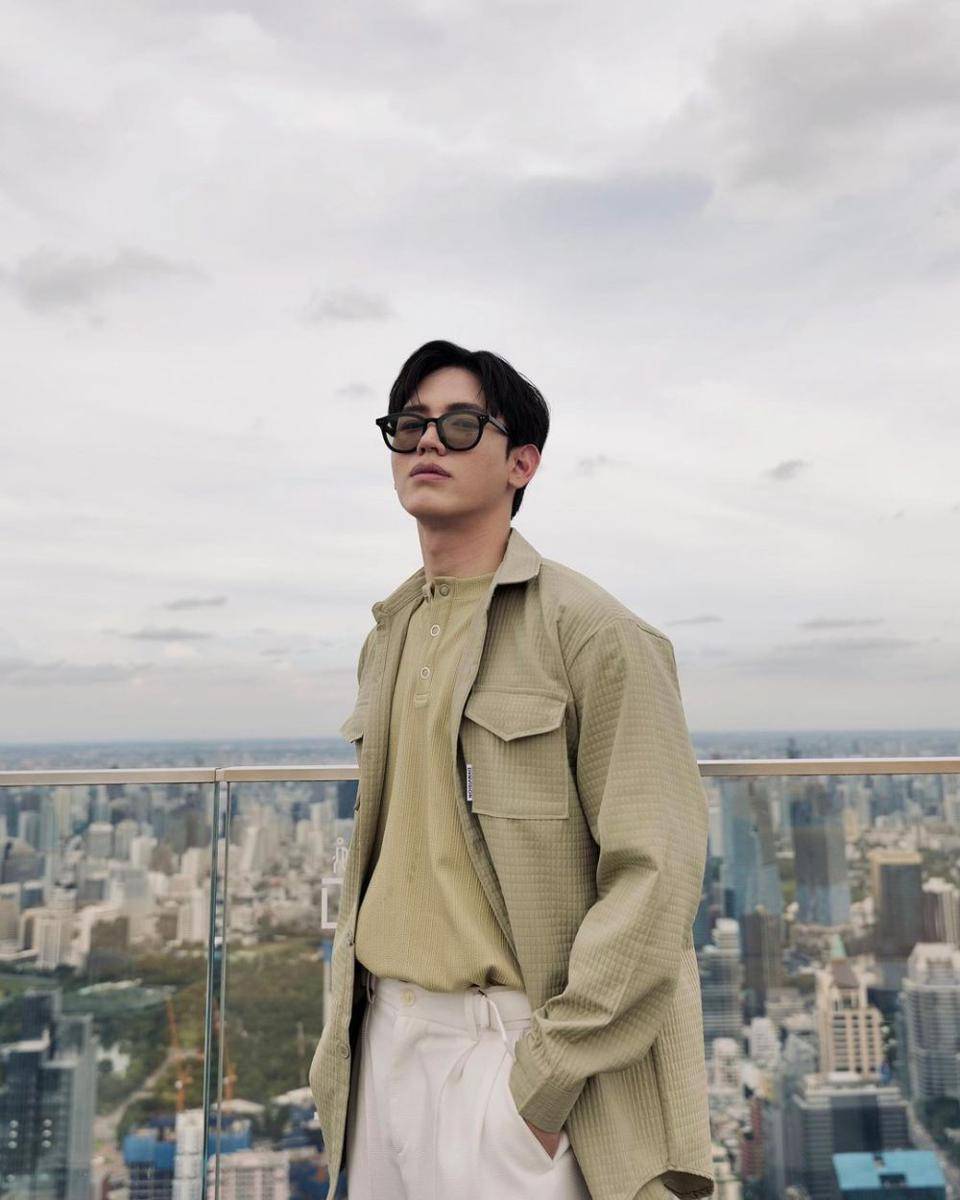New Thitipoom (Instagram.com/ newwiee)