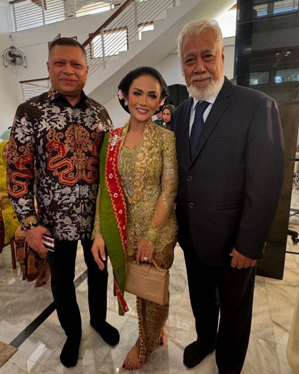 Kris Dayanti di pernikahan putri Susi Pudjiastuti (Instagram.com/krisdayantilemos)
