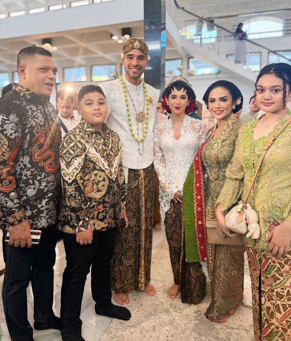 potret akad nikah Nadine anak Susi Pudjiastuti (instagram.com/krisdayantilemos)