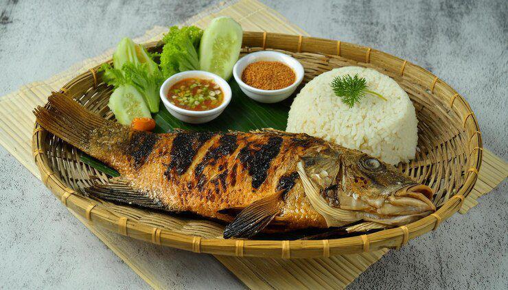 7 Rekomendasi Ikan Bakar Terlezat di Lamongan, Bikin Ketagihan!