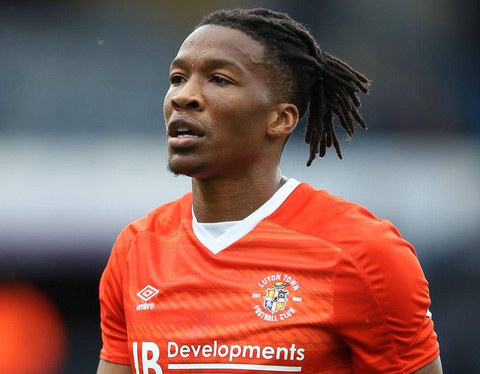 Gabriel Osho saat masih membela Luton Town. (x.com/LutonTown)