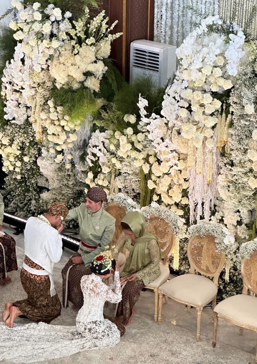 Pernikahan Nadine Kaiser, anak Susi Pudjiastuti. (Instagram.com/ashleyclarisew)