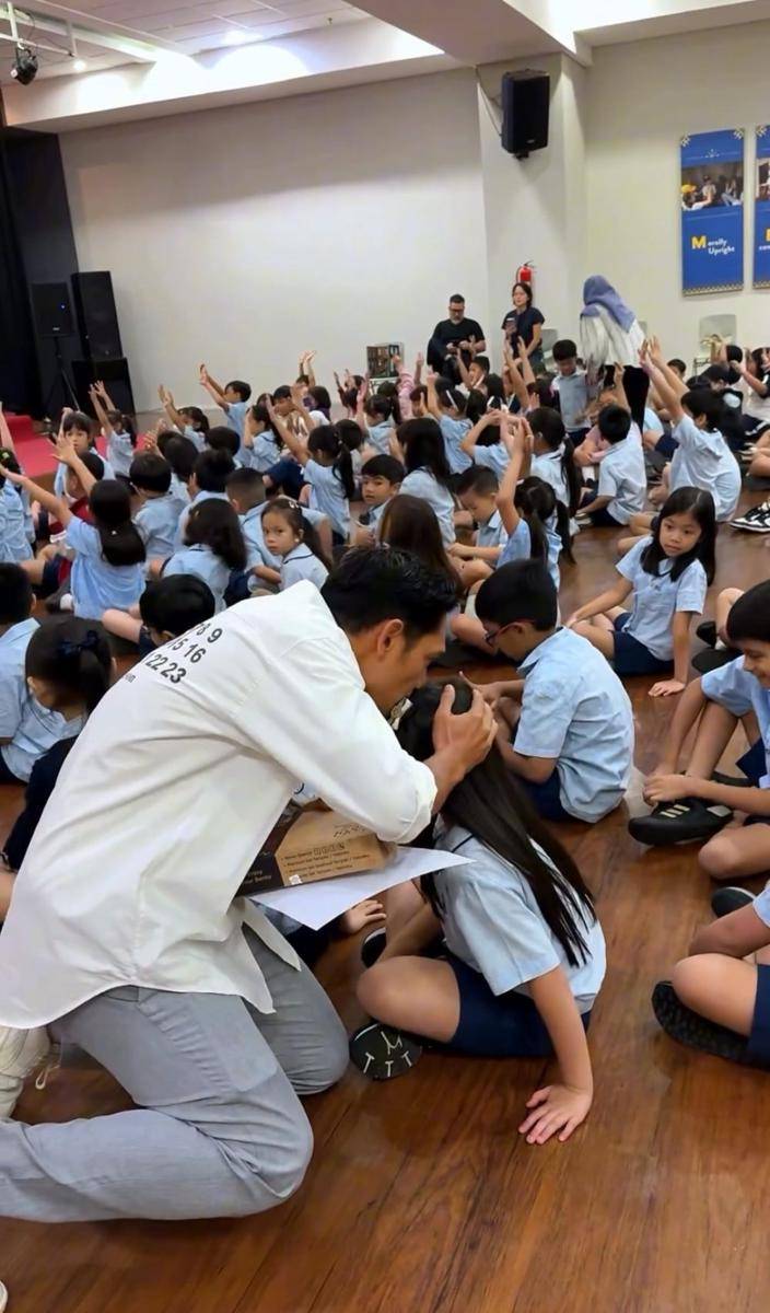 potret Ibnu Jamil jadi guest star di sekolah Yaya anak sambungnya (instagram.com/ibnujamilo)