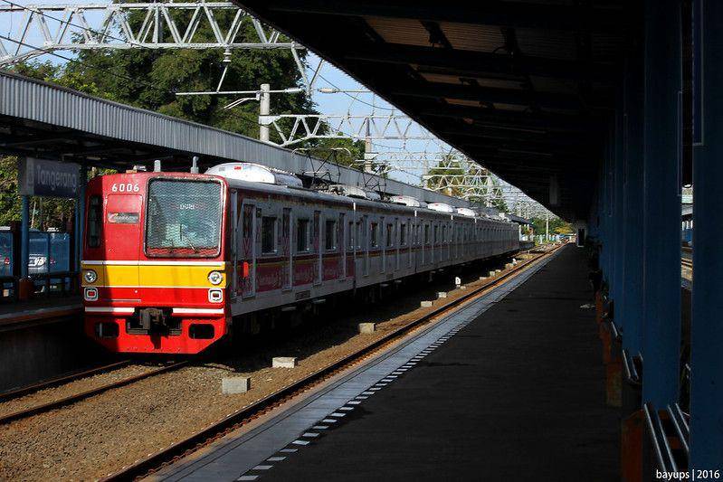 potret KRL di Stasiun Tangerang (flickr.com/bayu permadi sulaksono)